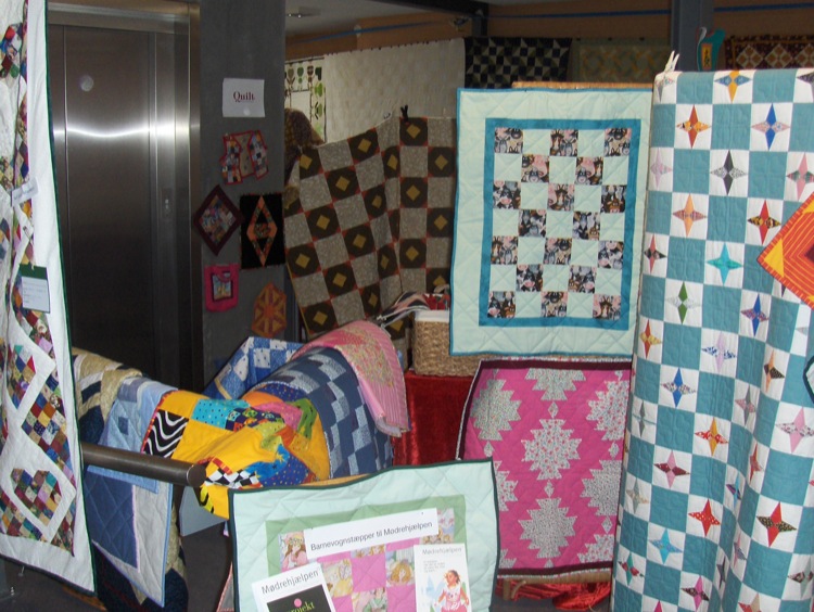 gal/Quiltefestival i Middelfart 2010/Butikker/Quiltefestival 2010 062.JPG